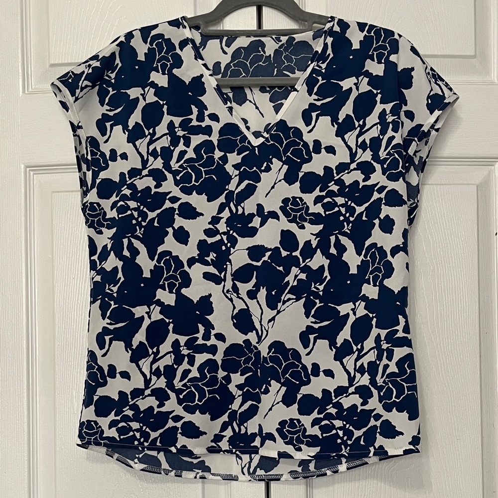 SHEIN Navy Floral V-Neck Cap Sleeve Blouse